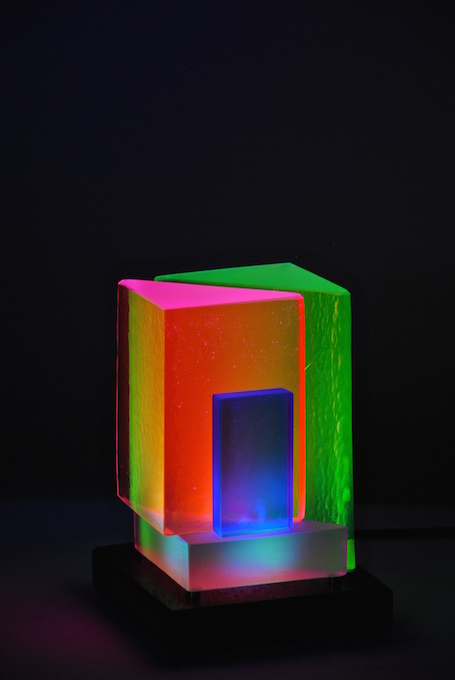 Coeurs de comètes, sculpture de verre fluorescent - Yves Braun